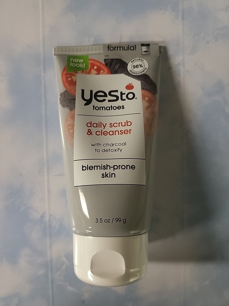 NEW! YES TO TOMATOES 🍅 (3.5 Oz.) ●DAILY SCRUB & CLEANSER● Blemish-Prone Skin.