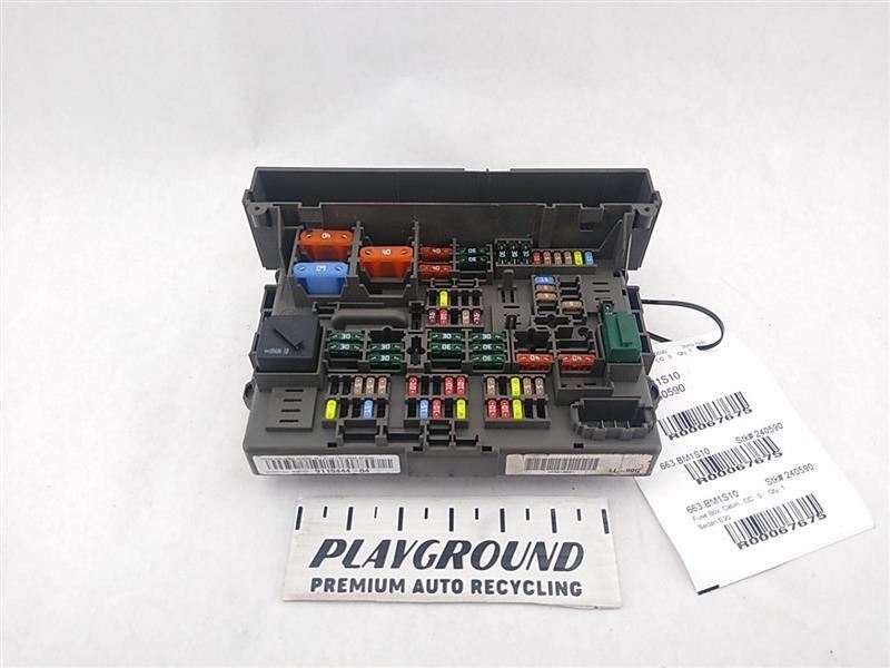 BMW 328i E90 Sedan Power Distribution Fuse Box & Body Control Module 2007-2013