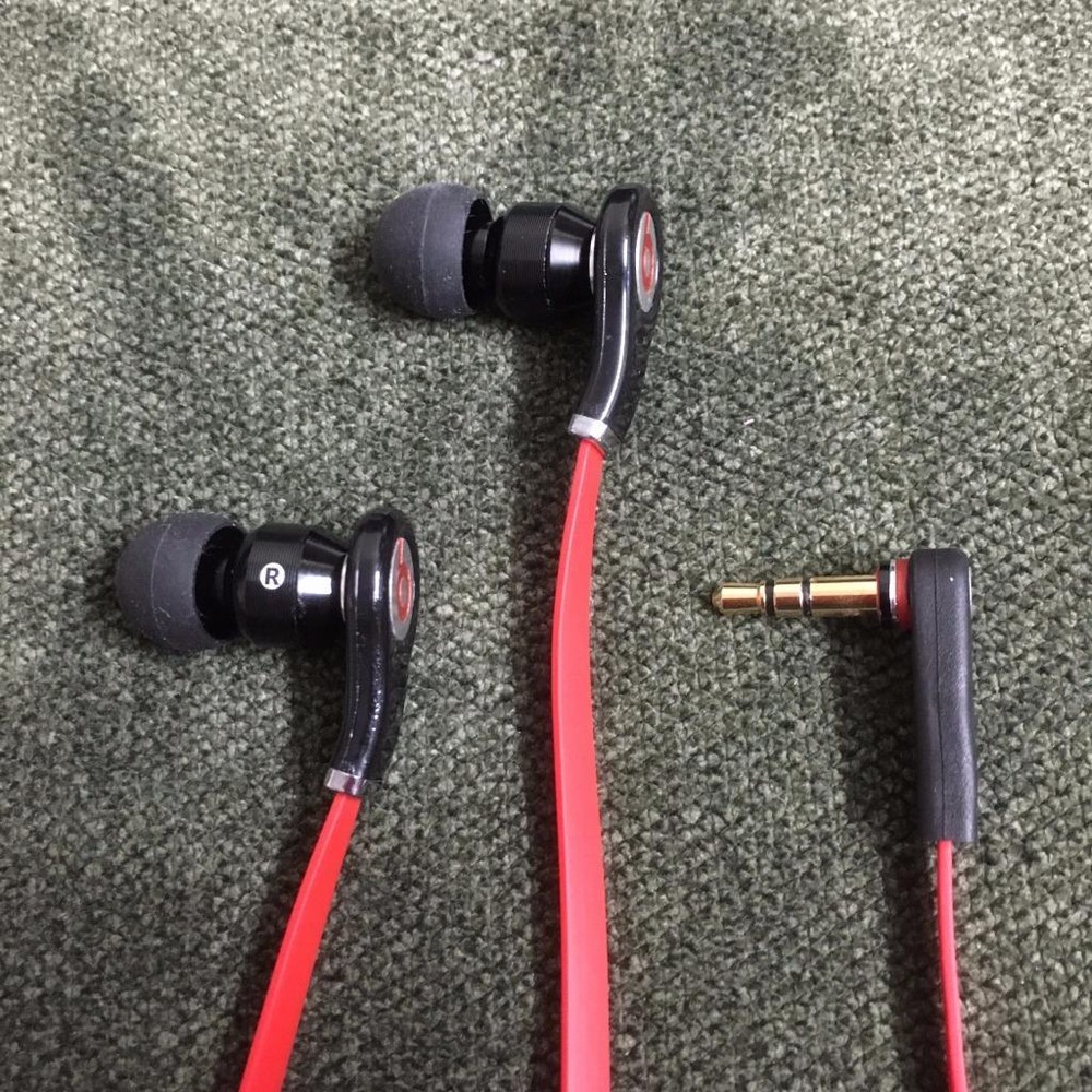 Beats by Dr. Dre Tour Headphone In-Ear Earbuds Earphone headset with accessories