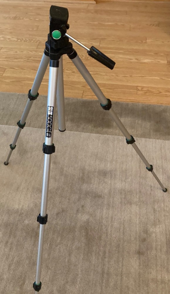 Slik Insta-Lok 500G Lightweight Aluminum Camera Tripod With Tilt Head