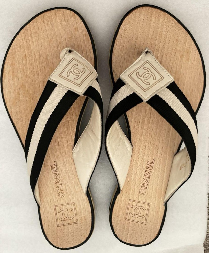 CHANEL Black White Striped CC Logo Thong Sandals Wood Sole Size 34 #687