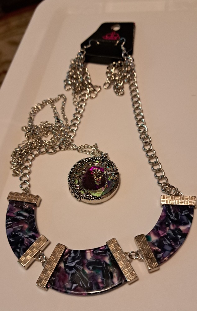 PAPARAZZI JEWELRY- Necklace &Earings PLUS Mirrored Butterfly Necklace