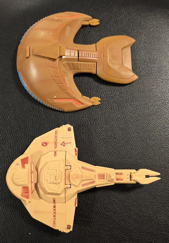 1997 Playmates Star Trek Ferengi Marauder Star Ship & Cardassian Galor Cruiser