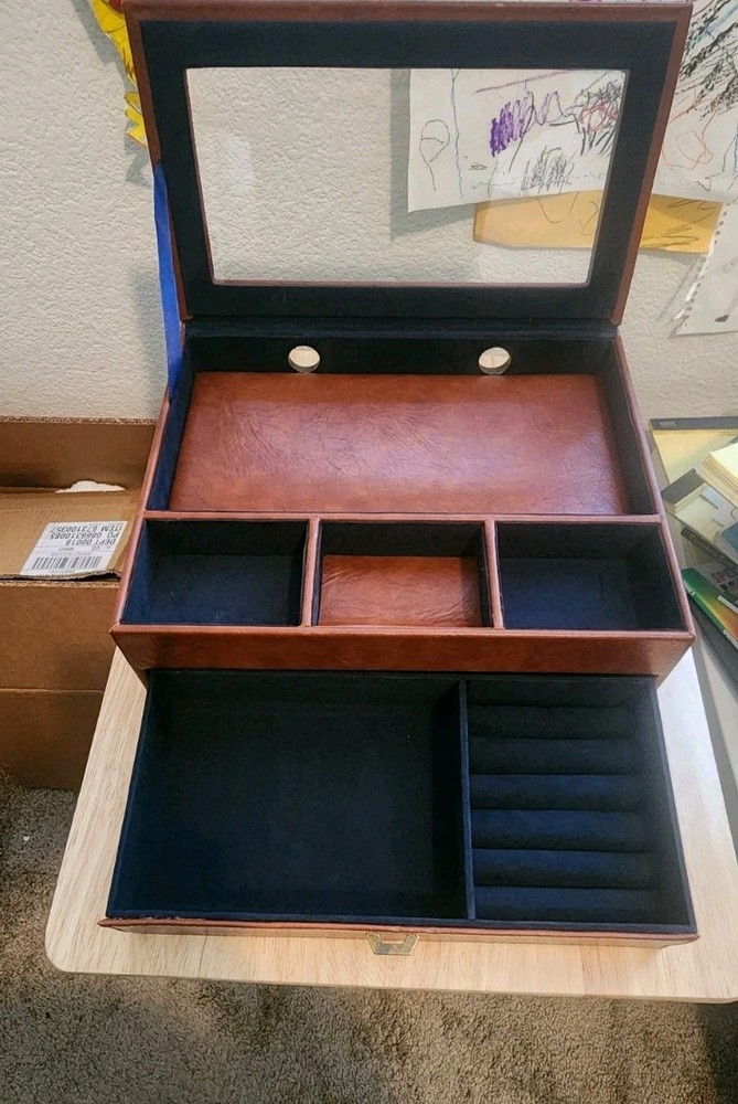 Men’s Dresser Valet with Charging Station – Modern Sleek Organizer