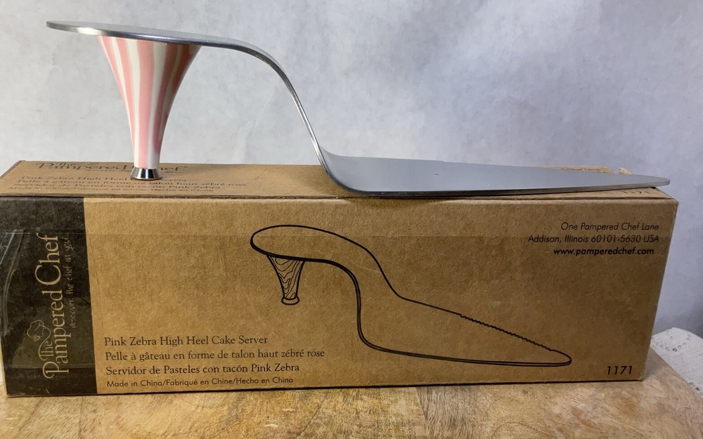 Pampered Chef Pink Zebra High Heel Cake Server 1171 Excellent Used Condition