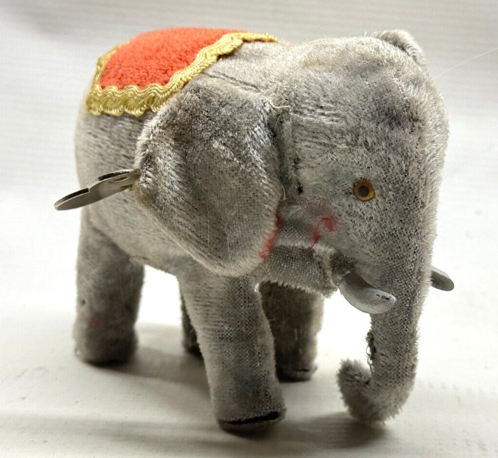 Vintage Elephant Tin Wind Up Toy Made in Japan with Key WORKS