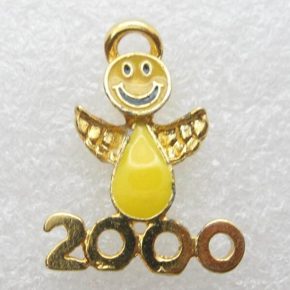 Smiley Winged Angel Lapel Pin (B898)