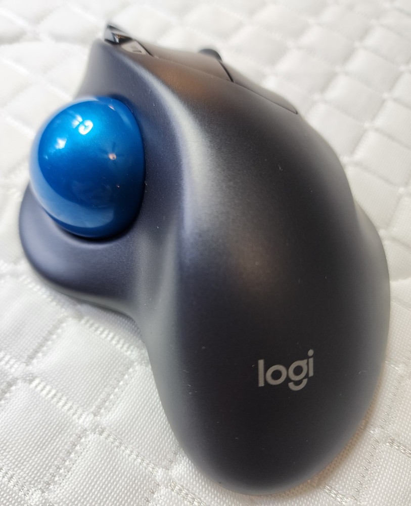 Logitech M570 Wireless Trackball Mouse with USB Dongle and Complete Trackman Features