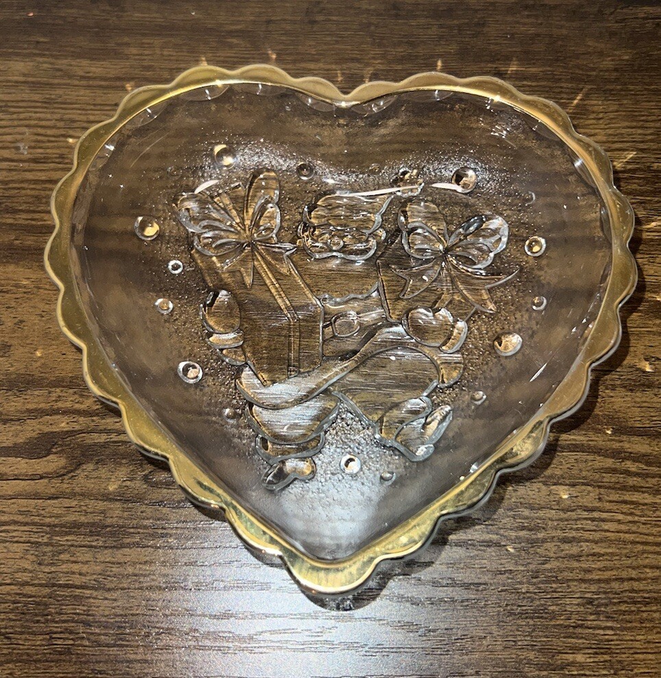 Mikasa Heart-Shaped Crystal Candy Dish with Gold Trim Santa Design