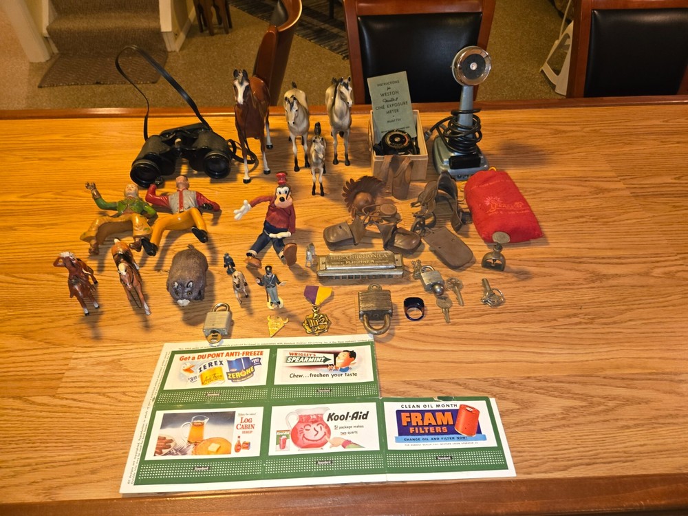 VINTAGE JUNK DRAWER LOT- JAPAN WIND UP BEAR, ORIGIONAL GOOFY, MICROPHONE, TOYS