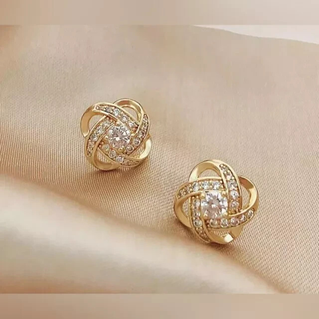 1.50Ct Round Moissanite Stud Earrings in 14K Gold Plated