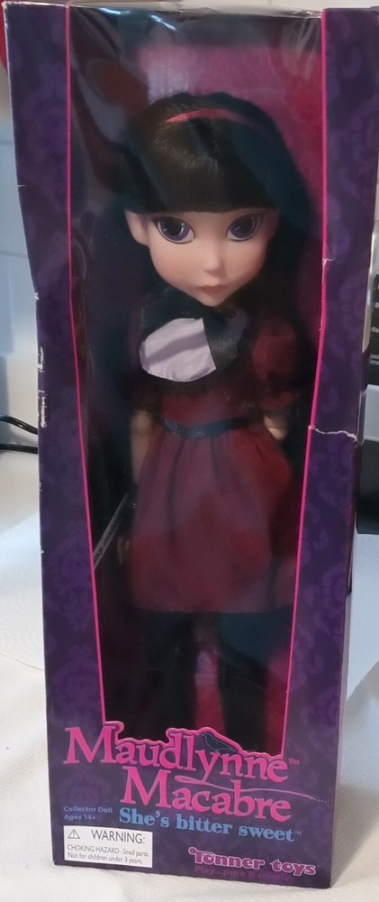 Vintage Robert Tonner Maudlynne Macabre Doll 2012 Collectible