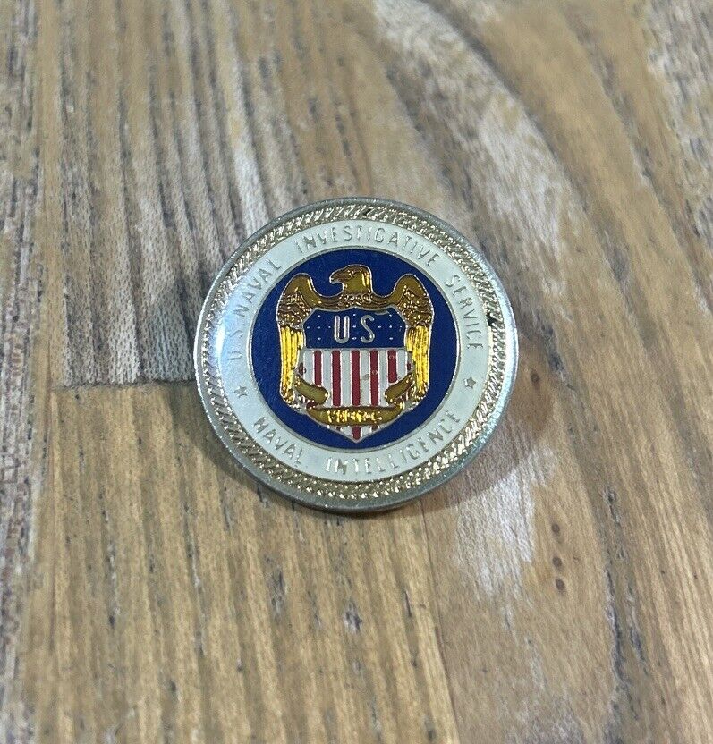 Rare vintage US NCIS Naval nvestigative pin badge challenge coin USA