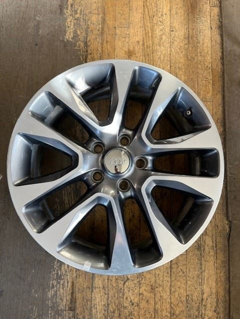 Wheel 20x8 5 V Spoke Tech Gray Opt Wsp Fits 17-18 GRAND CHEROKEE 558739