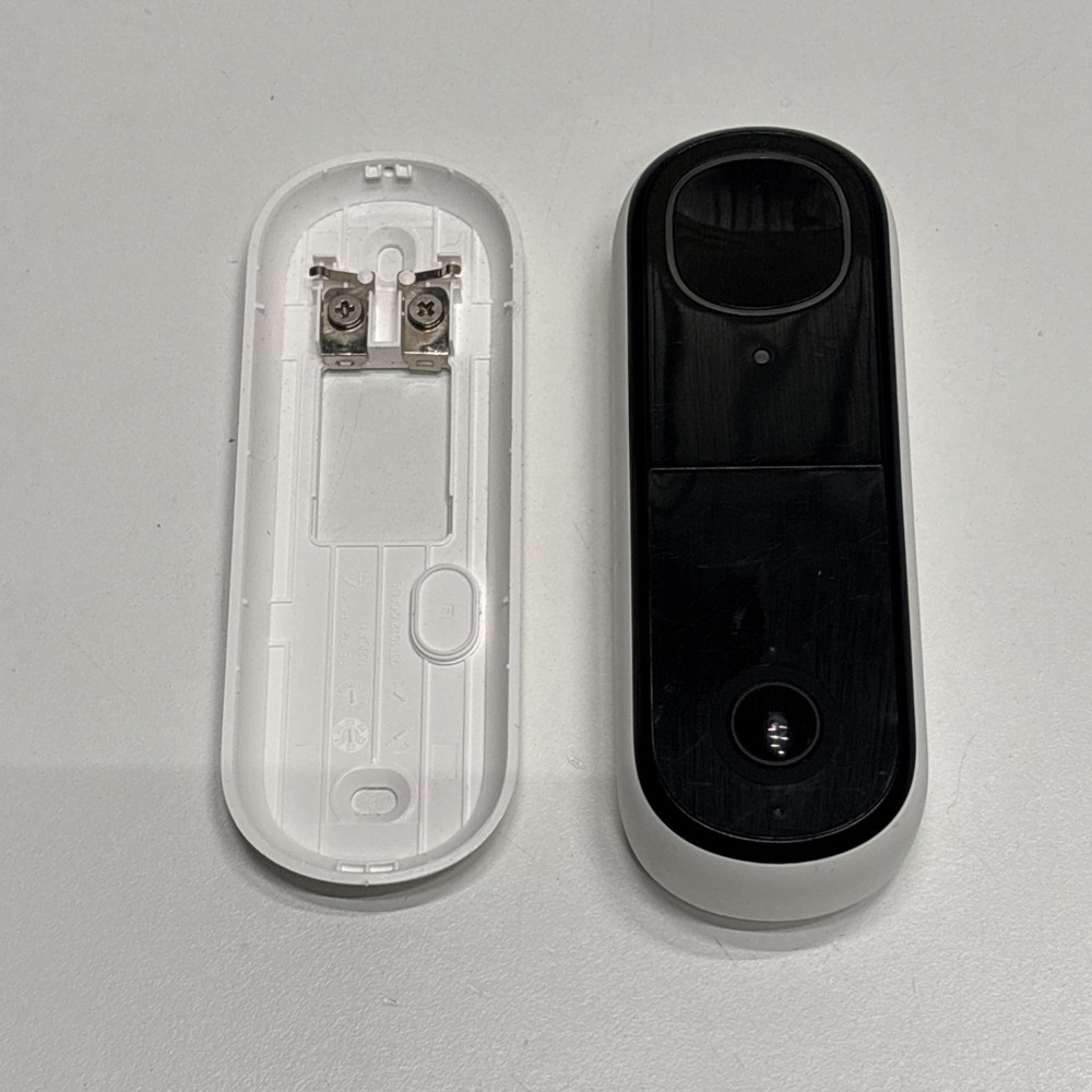 ARLO 2nd Gen Video Doorbell with 180° FOV and Night Vision in White AVD4001-100NAS