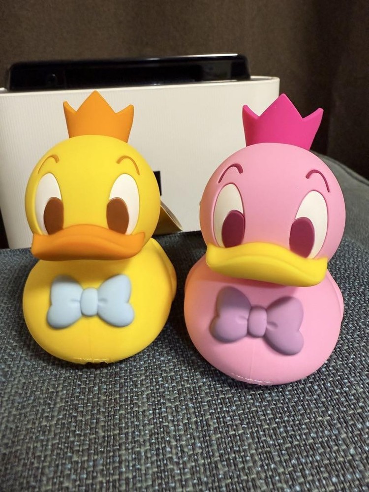 Disney Tokyo Palpalooza Duck Bag Charm Set in Pink Yellow Silicone-image