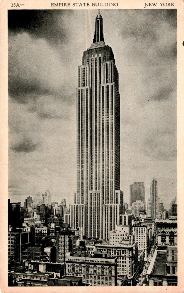 EMPIRE STATE BUILDING, NEW YORK, MANHATTAN, POST CARD PUBLISHING Postcard