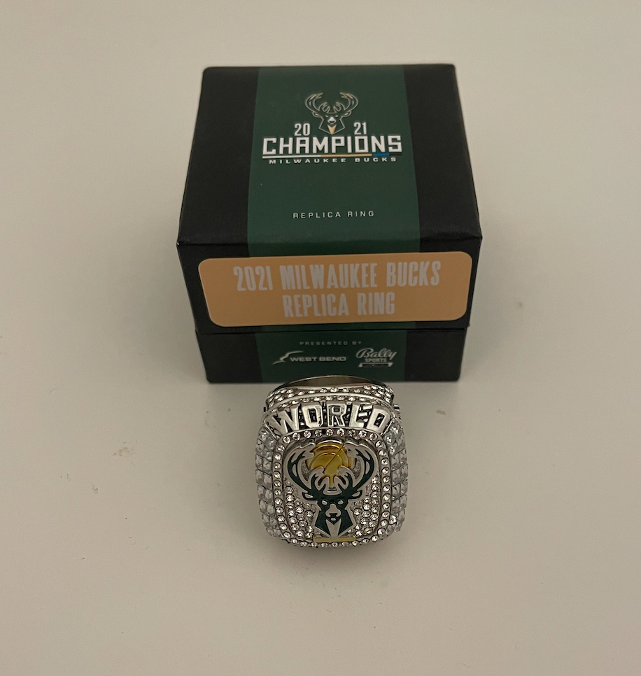 2021-22 Milwaukee Bucks SGA 2021 Championship Replica Ring