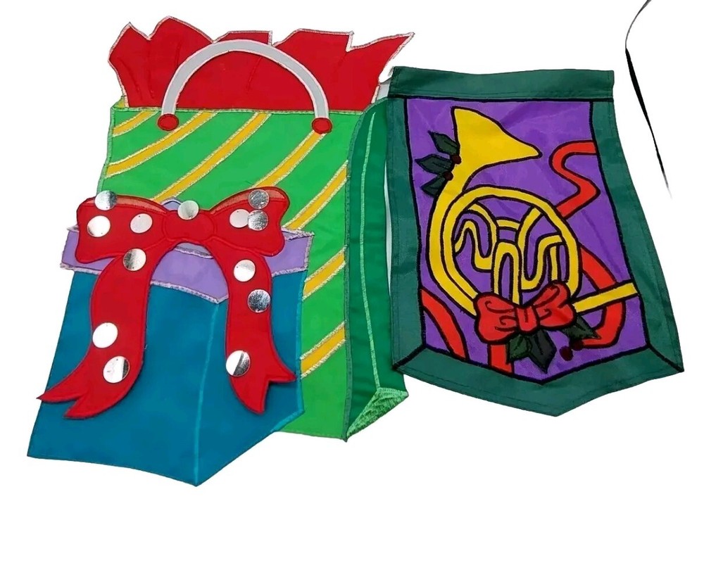 Christmas Mini Flags Set - Presents & French Horn - 2-Pack