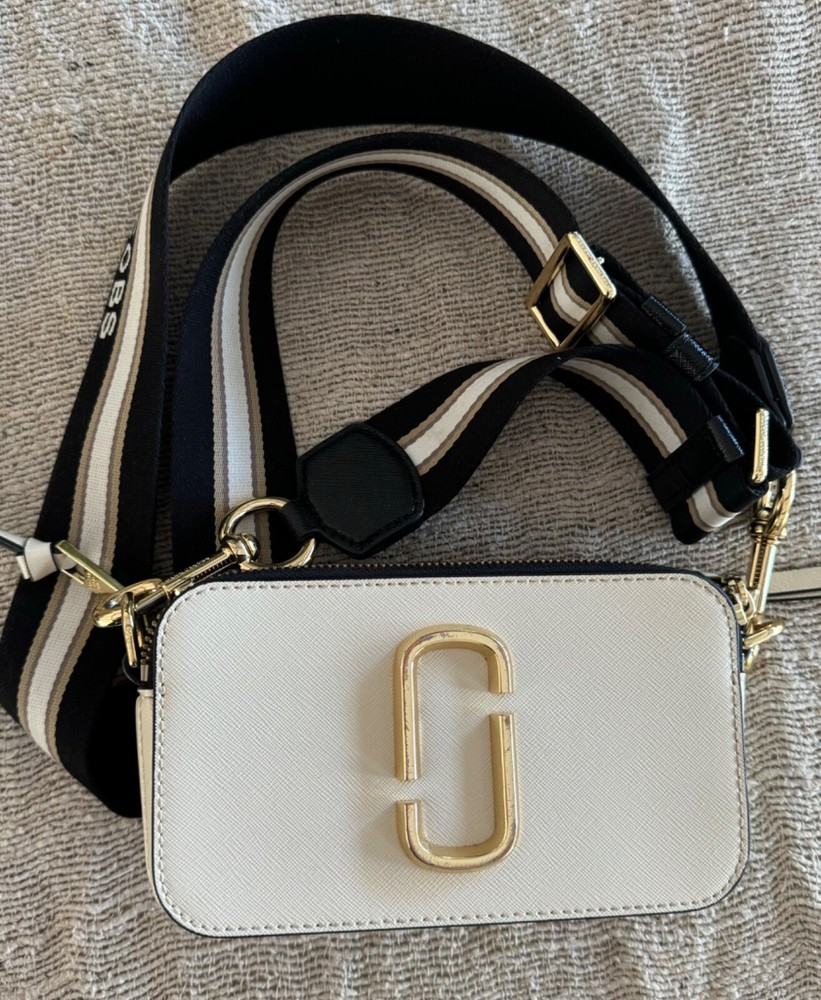 The Marc Jacobs Snap Shot Crossbody Bag OS