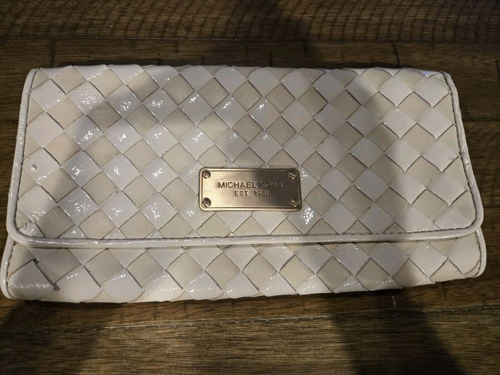 Michael Kors Cream Basketweave Snap Closure Genuine Leather Hand Underarm Clutch