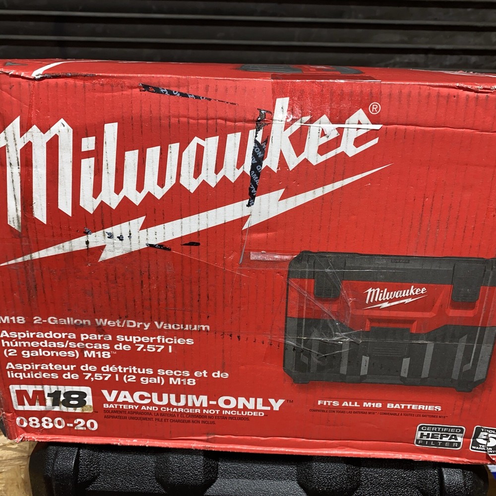 Milwaukee 0880-20 M18 18V Wet/Dry Vacuum w/ Crevice Tool - Bare Tool-Never Used