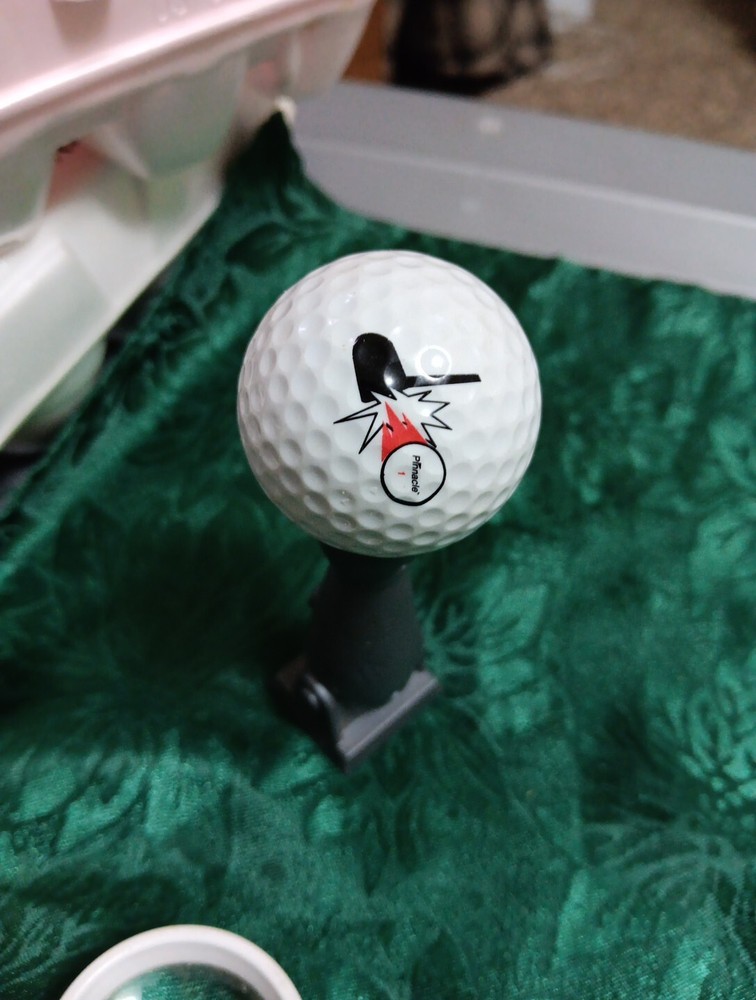 Vintage Pinnacle #3 Golf Ball Rocket Logo Mint