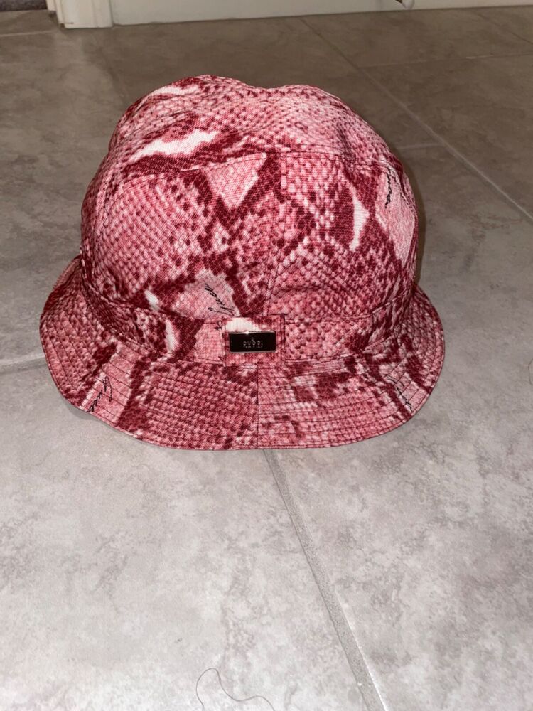 VINTAGE GUCCI By Tom Ford Y2K Bucket Hat Snakeskin Print Pink/Burgundy Size S