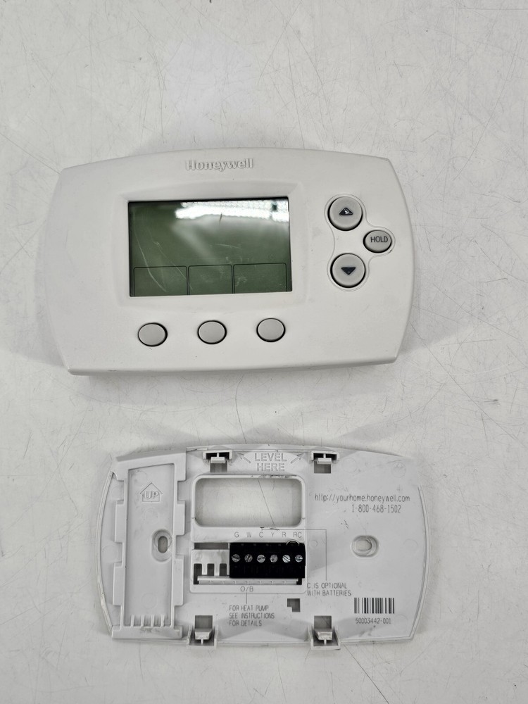 Honeywell FocusPro Programmable Standard Display Thermostat