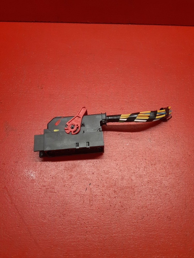 2014 2015 Land Rover Range Rover Parking Brake Control Module Pigtail LR043579