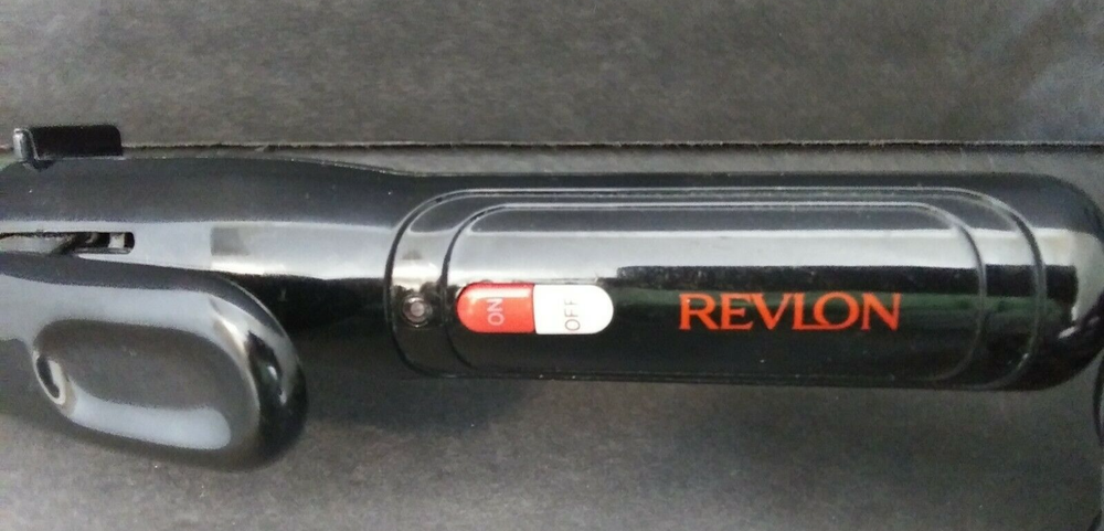 Revlon Ceramic Curling Iron Black Long Lasting Extra Loose Curls 1.5 Inch