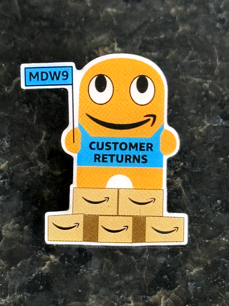Customer Returns  CRETS AMAZON PECCY PIN-image