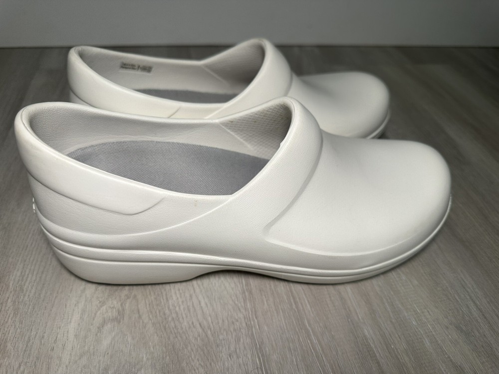 Crocs Womens Size 11 Neria Pro II White Nursing Clogs with Comfort Support