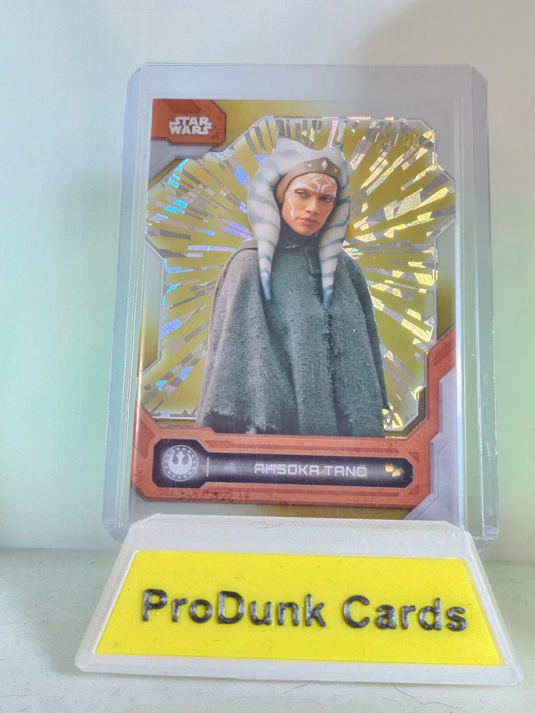 2024 Star Wars High Tek Ahsoka Tano Interior Diffractor Gold 25/50!