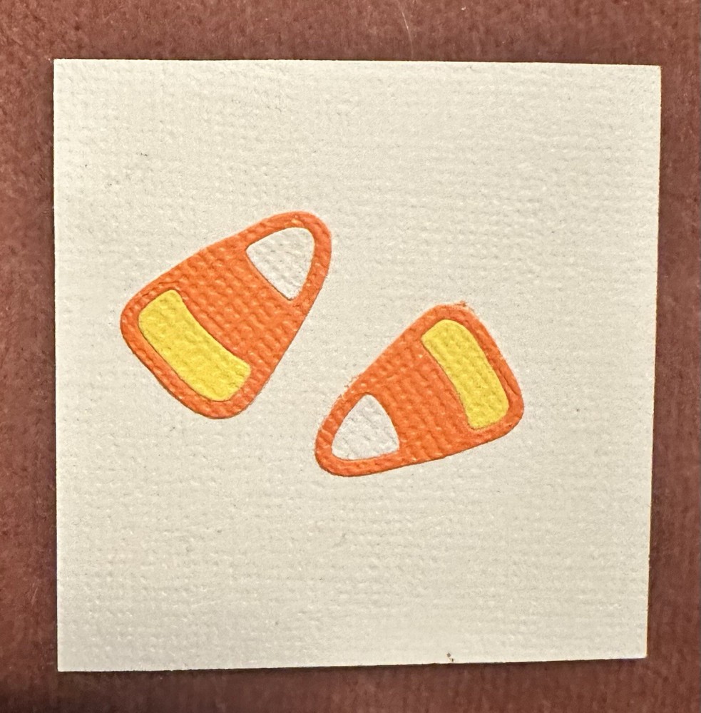 quickutz 2x2 die Candy Corn. Halloween