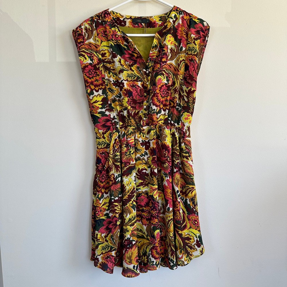 Vestido fluido manga corta cuello en V delantero con botones estampado floral talla M THML para mujer