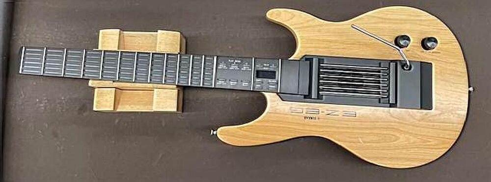 YAMAHA EZ-EG Easy Guitar Electronic Electric Silent Easy Guitar Used