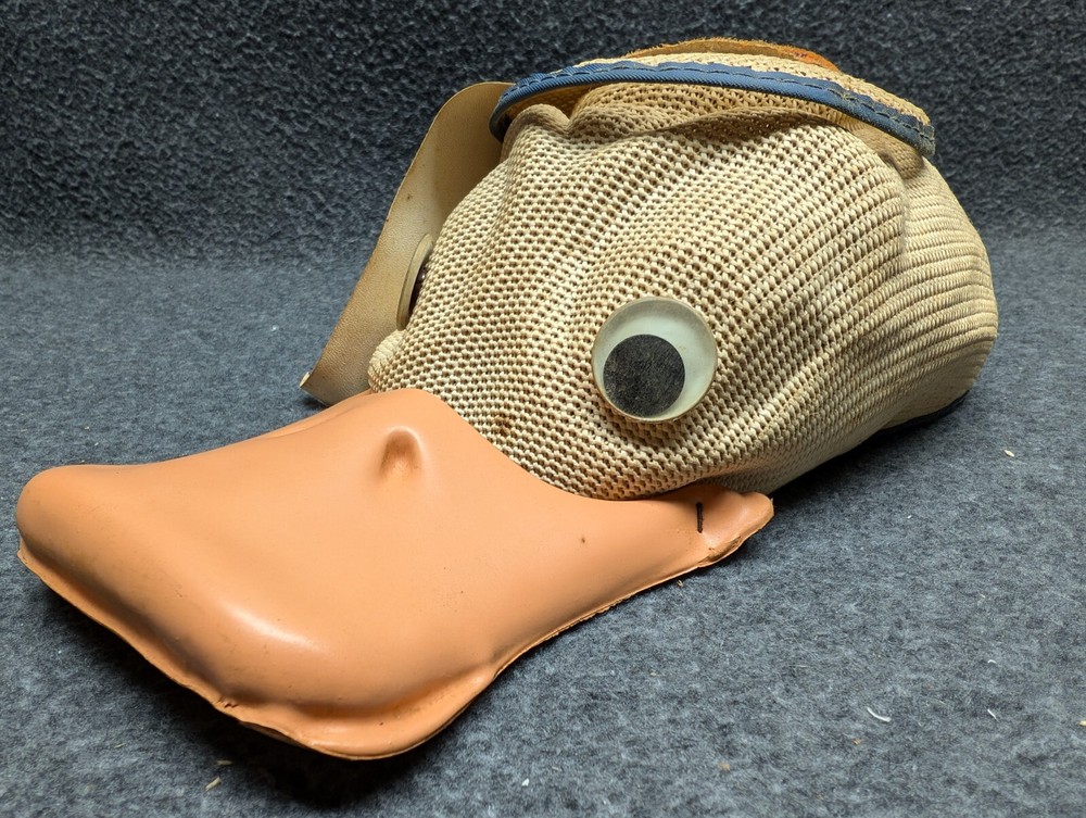 1970s Vintage Disney World Donald Duck Souvenir Squeaker Hat