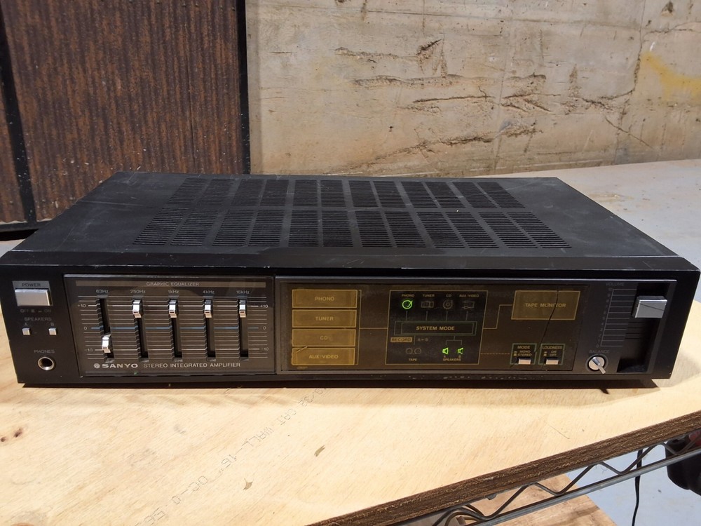 Sanyo JA 540-2 Stereo Integrated Amplifier Hi-Fi with Graphic Equalizer