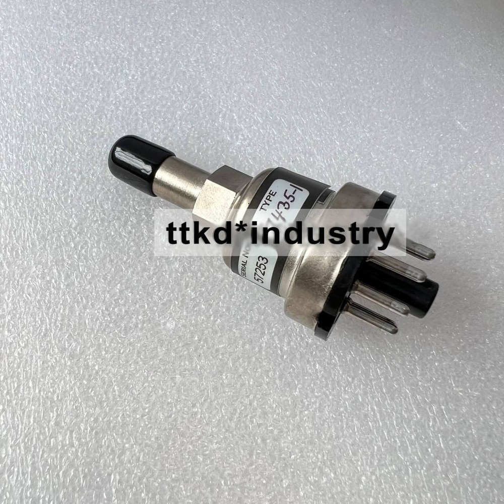 1PC NEW Thermocouple Gauge Vacuum Gauge TC7435-1