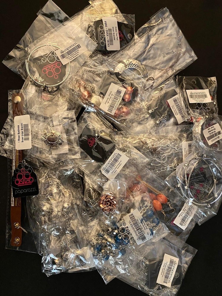 Paparazzi Jewelry Lot - BUY NOW - FREE SHIPPING!  50 PIECE BUNDLES - ASSORTED-image