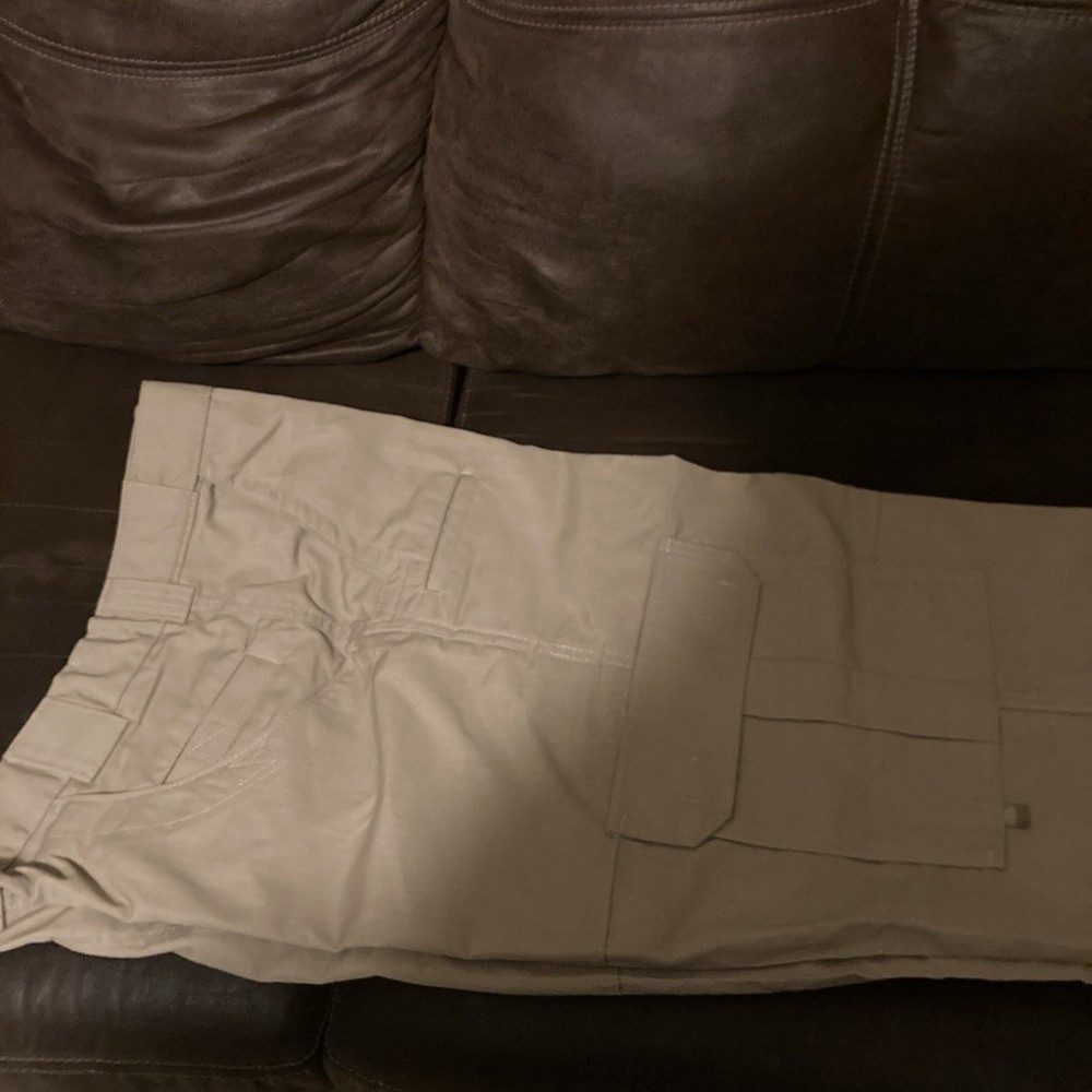 Durable Dickies Workwear for Men and Women