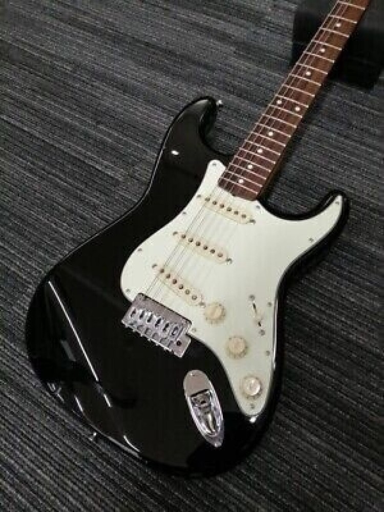 Fender Japan Hybrid 60s Stratocaster Electric guitar Black Used From Japan