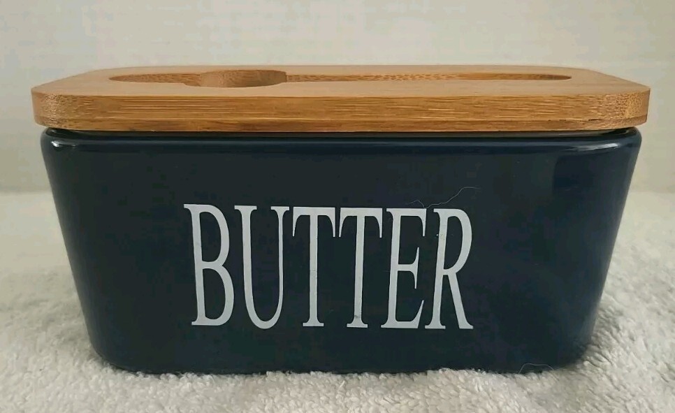 Rectangular Ceramic Butter Box Dish W/ Bamboo Lid.  W/O Spreader