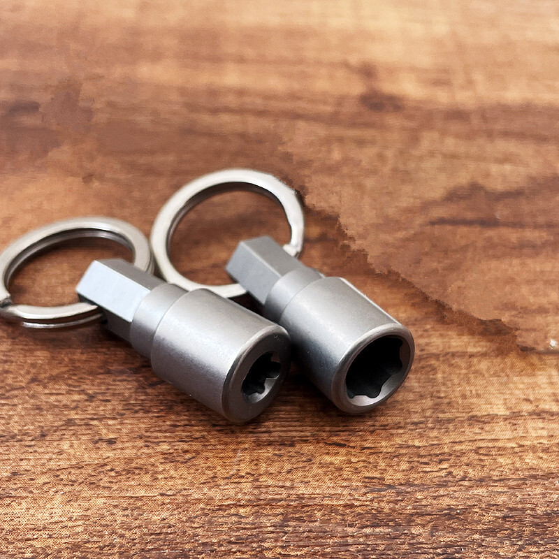 Titanium Alloy Magnet Quick Buckle Detach Tactical Keychain EDC Tools Key Ring