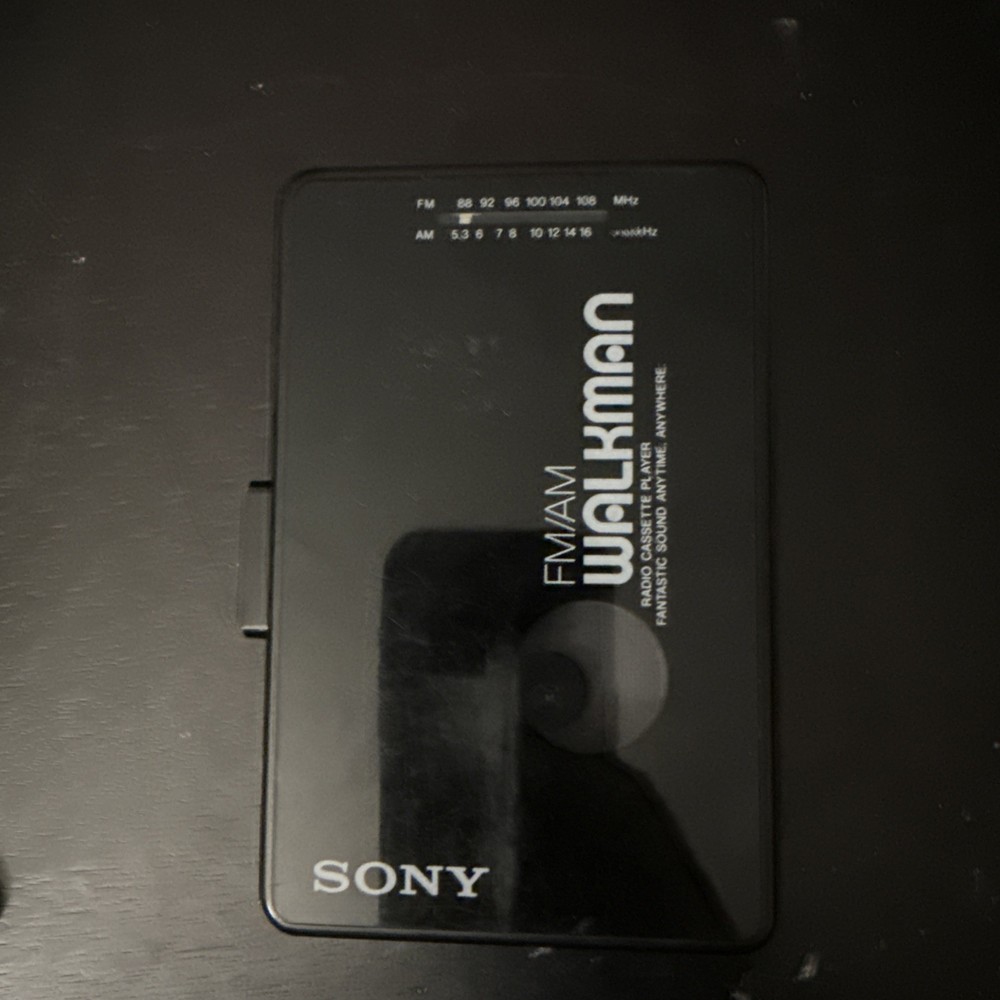 Sony Walkman WM-AF22 AM FM Cassette Player For Parts or Repair Working Condition