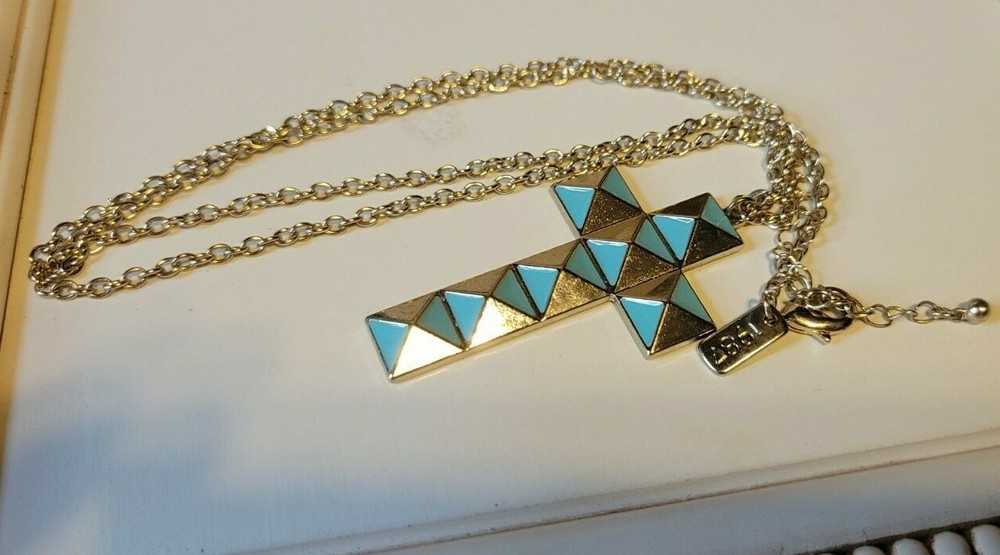 † CHUNKY Religious CONTEMPORY Cross Necklace 18