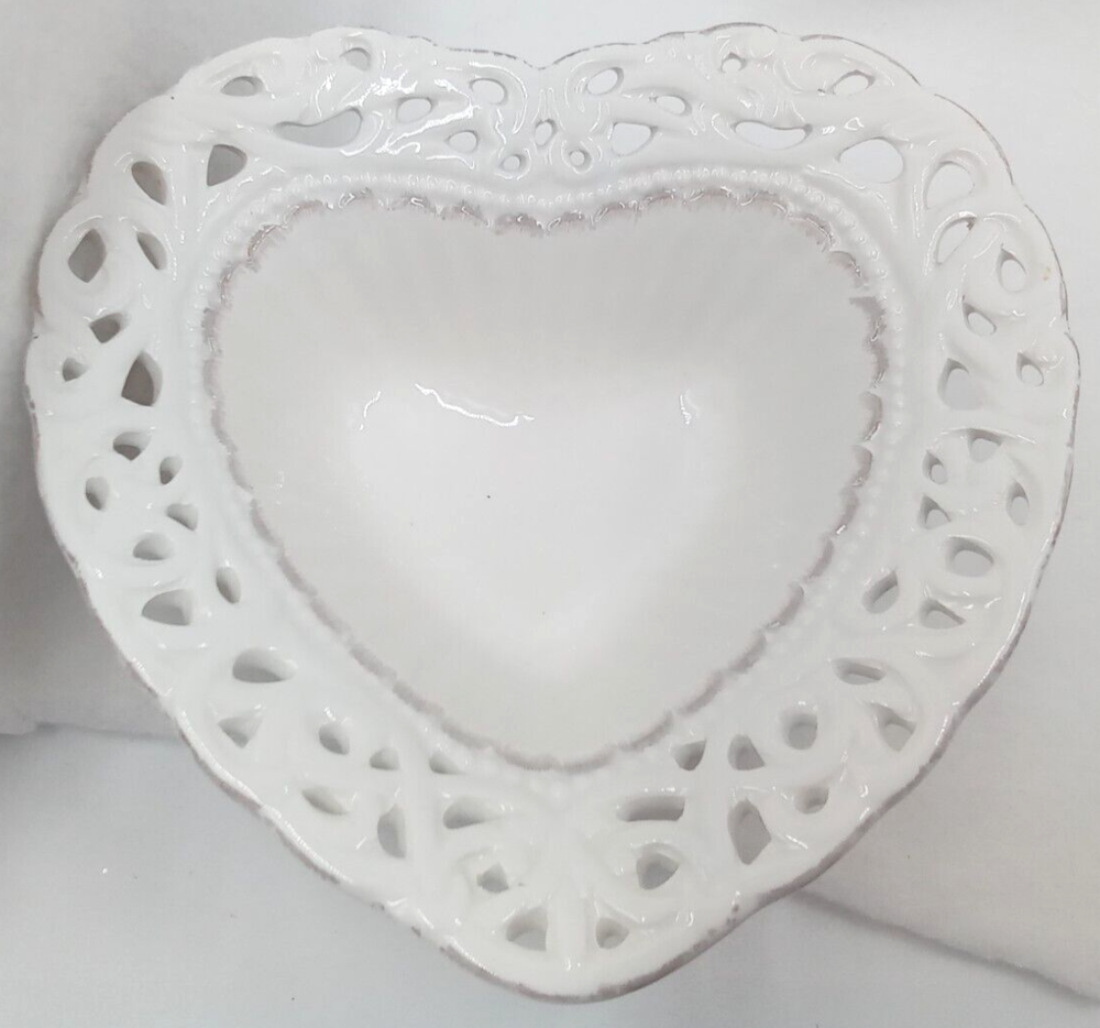 D'Lusso Heart Candy Bowl Trinket Dish White Lace Pattern Home Collection Ceramic