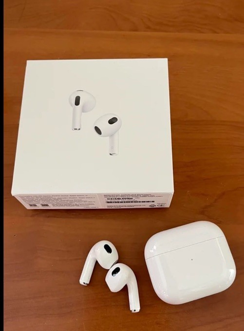 Apple AirPods Pro 3 Wireless Charging Case MME73AM/A