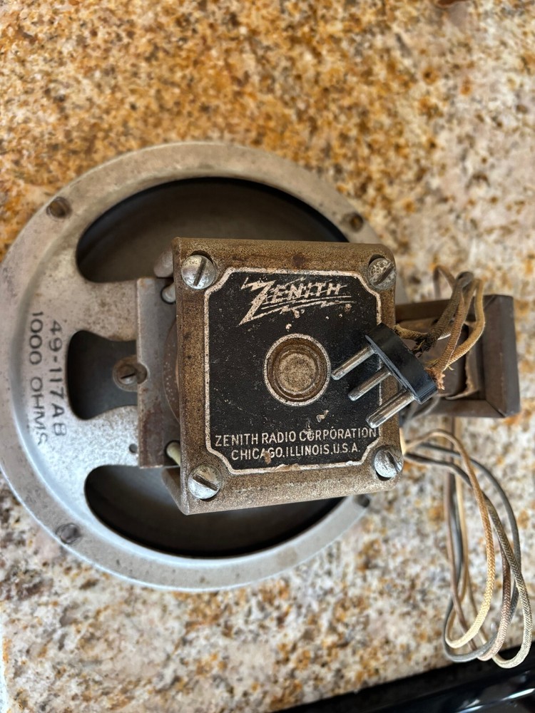 Excellent Zenith Walton, Robot, Shutterdial 49-117 speaker, tested